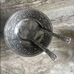 Wilton Armetale WILLIAM AND MARY Large Pewter Bowl with Utensils